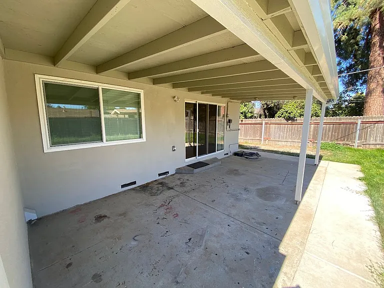 9898 Meteor Dr — Photo 22