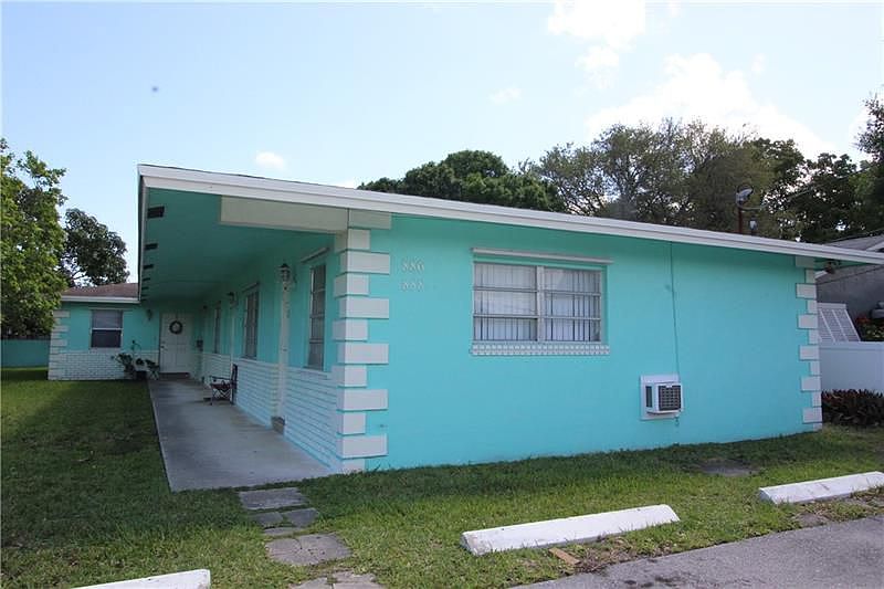 1st image of 886 NE 35th St