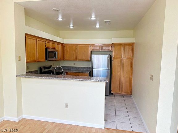 3rd image of 5155 W Tropicana Ave Unit 2082