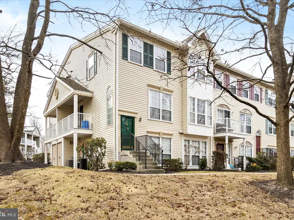 49 Versailles Ct, Hamilton, NJ 08619