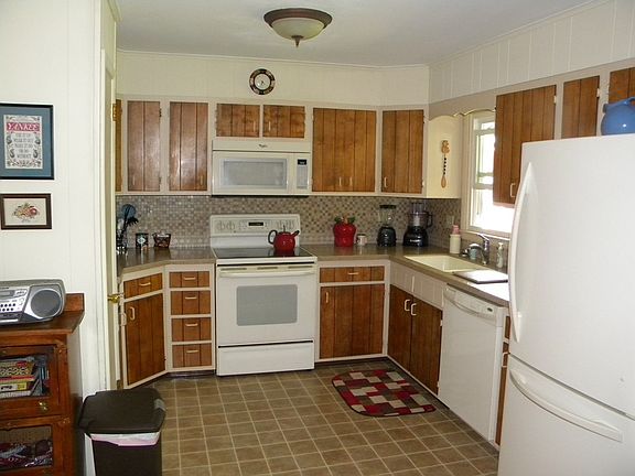 4th image of 88 Woodland Dr