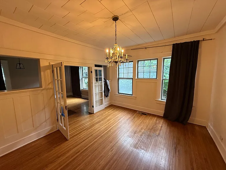 1414 S Carson Ave — Photo 5