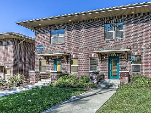 3rd image of 140 N 41st St #3B-2BA-1640SQFT