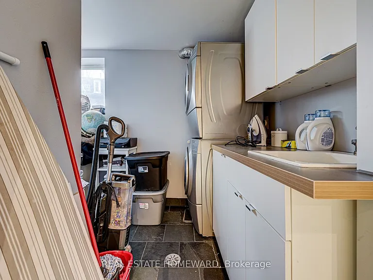 66 Mackenzie Cres #MAIN FL — Photo 29