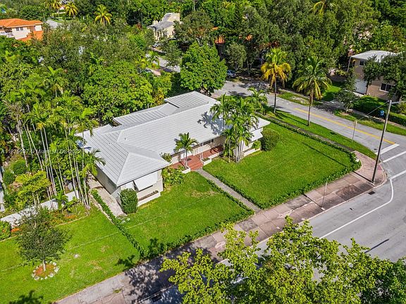 4th image of 3600 Ponce De Leon Blvd #B