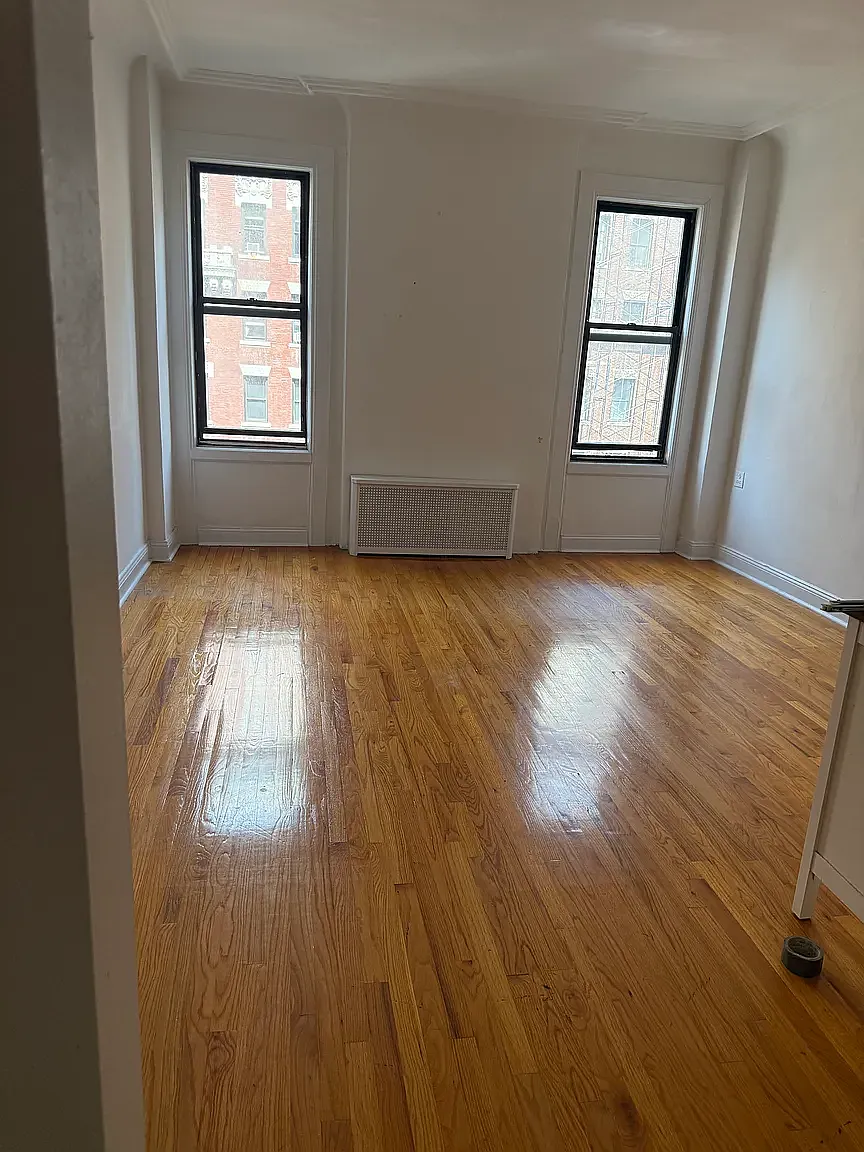 808 West End Avenue — Photo 1
