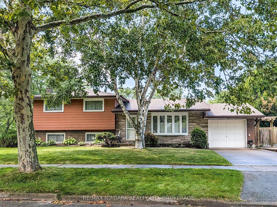 1st image of 3139 Chipman Cres