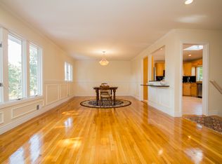 4 Russell Park Rd, Syosset, NY 11791