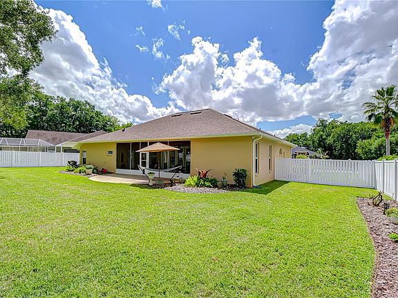 2nd image of 3041 Colonial Ridge Dr