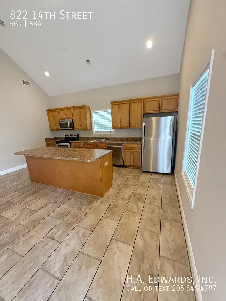 822 14th Street — Photo 4
