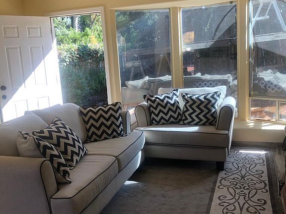 LIving Room with an Extra large window