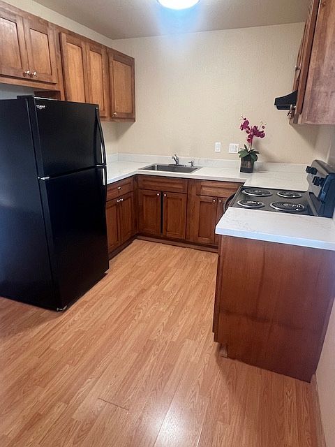 1st image of 1891 Laguna St #15