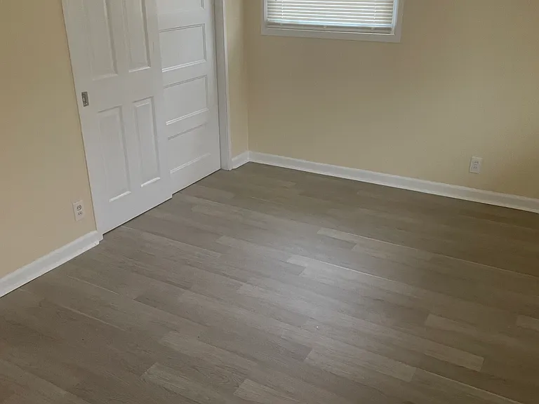 9625 Newton Dr — Photo 13