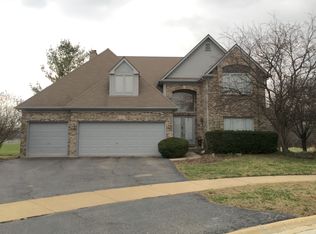 330 Millington Ln, Aurora, IL