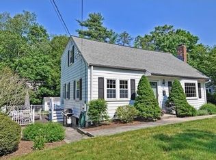 22 Oak Hill Dr, Walpole, MA 02081