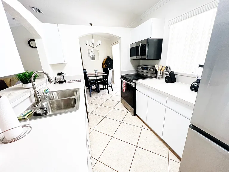 2727 Cherokee St — Photo 17