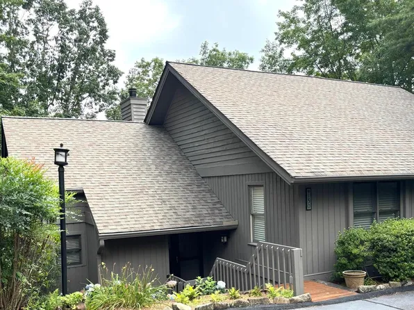 150 Racquet Club Villas Dr, Sapphire, NC 28774
