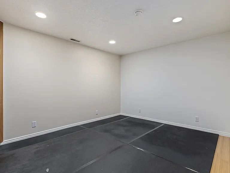 3666 S Pearblossom Cir — Photo 36