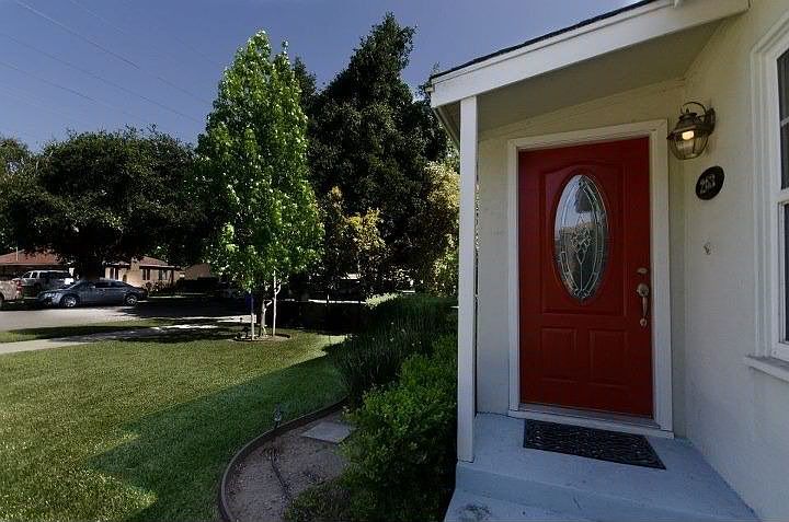 1st image of 263 S Sultana Ave
