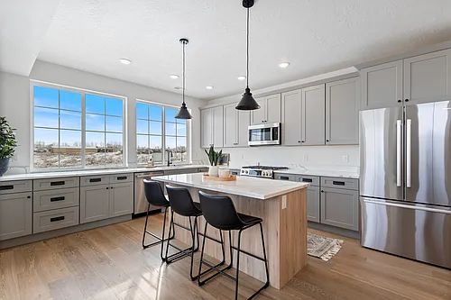 1858 S Sawmill Blvd #509 Photo 1