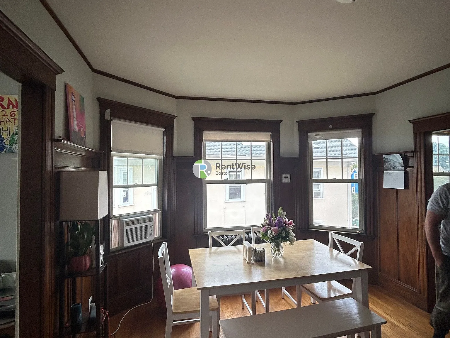 6 bed, 2.0 bath, $8,100 — Photo 2