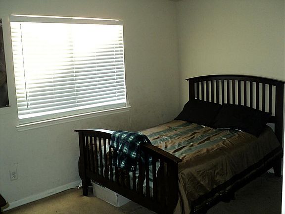 5th image of 14130 Bishop Bend Ln