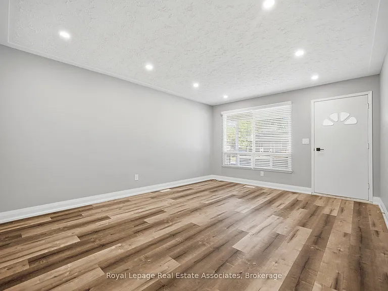 22 Saint James St #A — Photo 9
