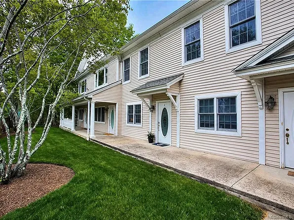 20 Cross St Unit 7, Westport, CT 06880