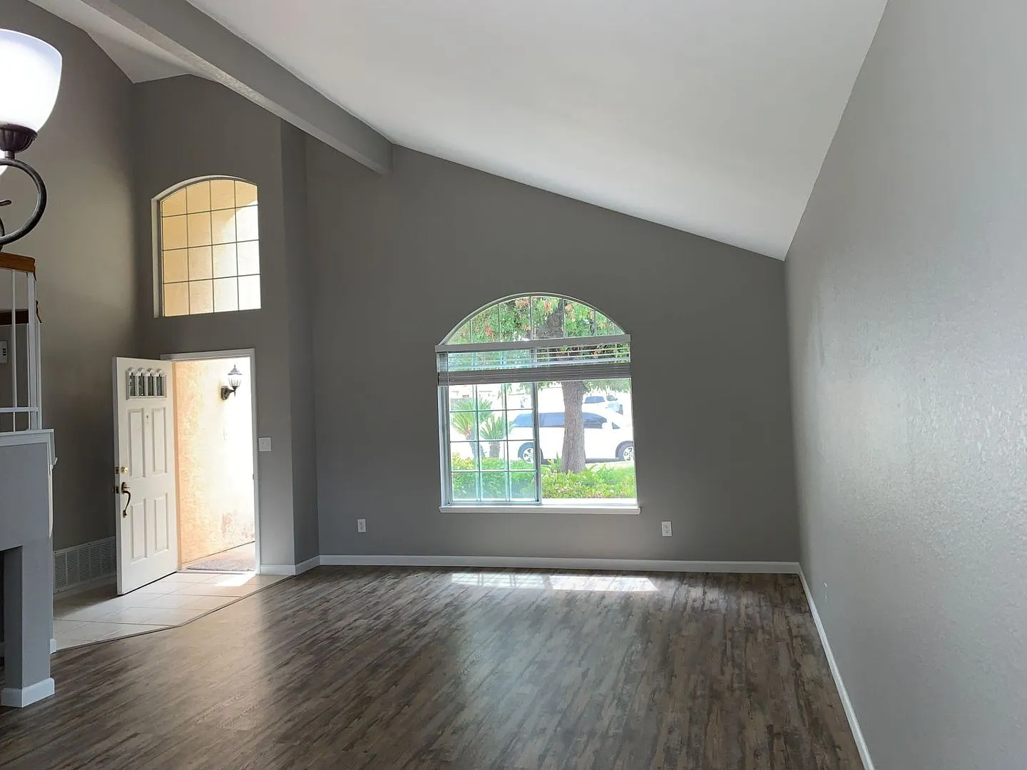 10408 Walnut Creek -3 bed 2.5 bath - SW Bakersfield - Ready for Mid March Move In — Photo 3