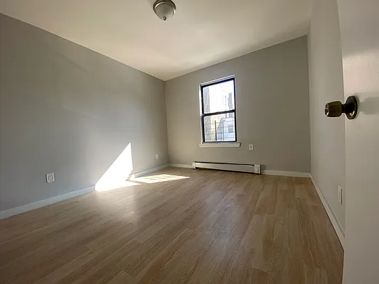 Rented by Compass | media 9