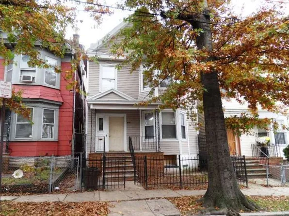 576 13th Ave, Newark, NJ 07103