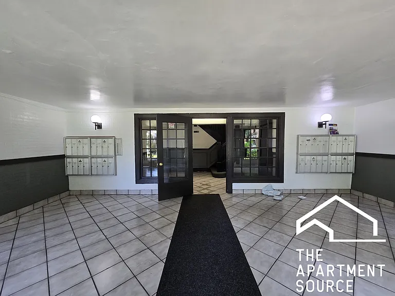 1717 W North Shore Ave #1D — Photo 5