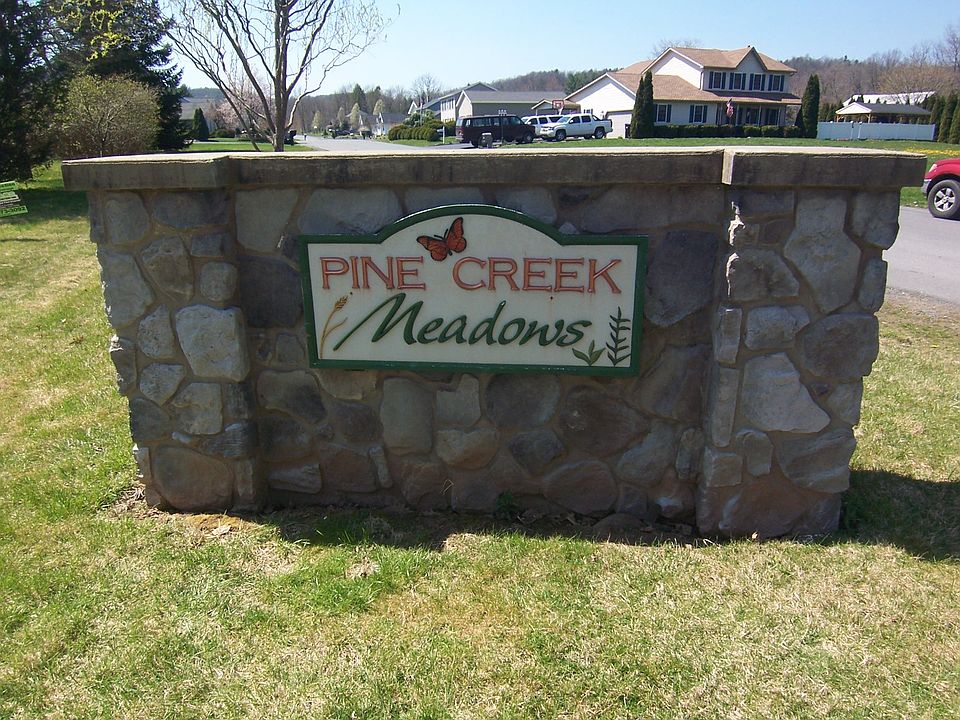 1st image of 15 Woodside Cir