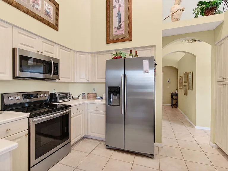 6862 Swansea Ln — Photo 24
