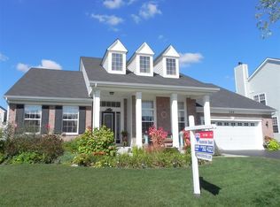 320 Weymouth Ave, Elgin, IL 60124