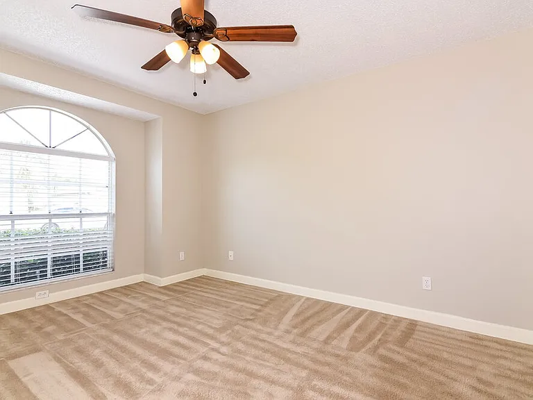 4328 Venice Dr — Photo 9
