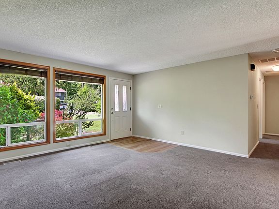 5th image of 10210 161st Ave NE