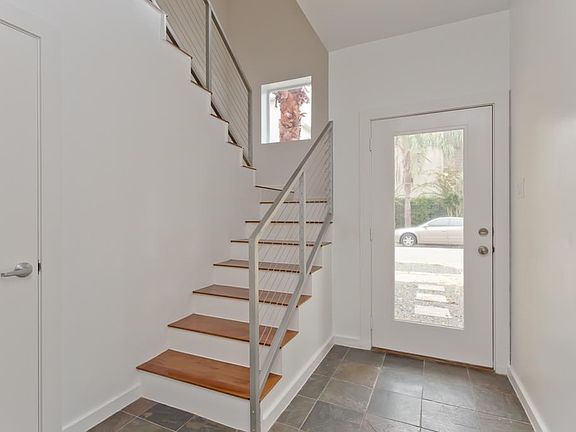 5th image of 421 Jackson Hill St Unit C