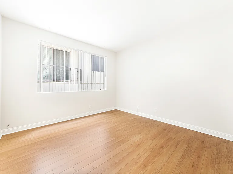 4560 Coldwater Canyon Ave #105 — Photo 14