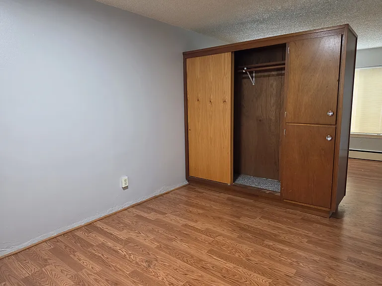 6033 California Ave SW #1 — Photo 2