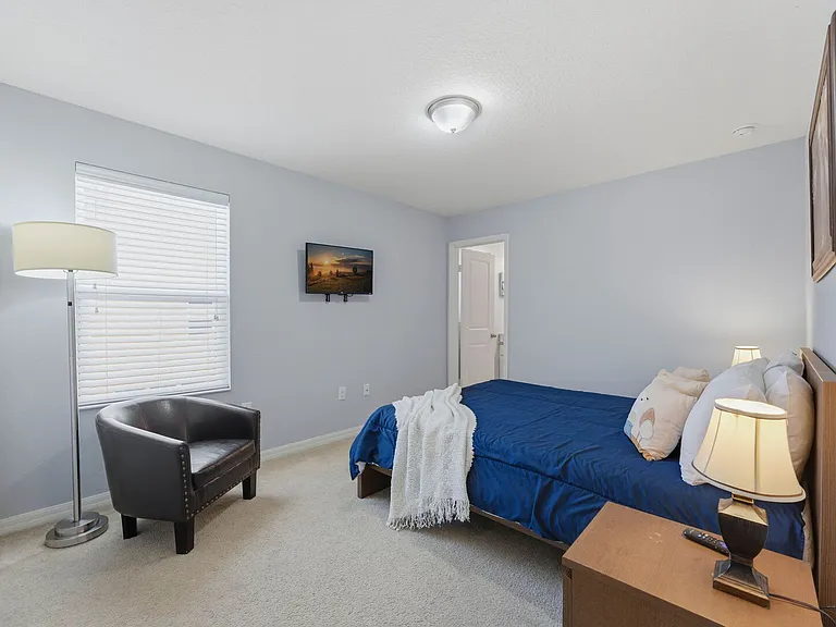 Crown Haven Dr — Photo 25