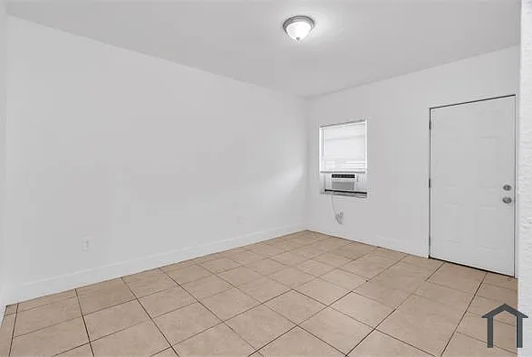 2050 Lincoln Ave #2 — Photo 5