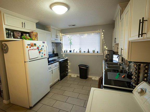 4th image of 562 N 800 W APT 2