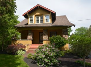 2056 Five Mile Line Rd, Penfield, NY 14526