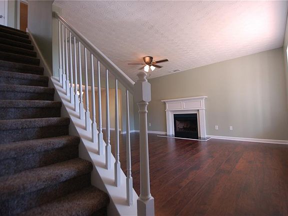 5th image of 8244 Sunnydale Ln