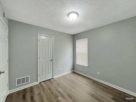 5th image of 5883 Garden Walk W