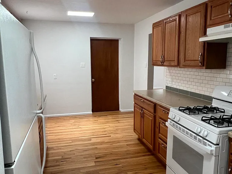 1020 Quincy St SE — Photo 7