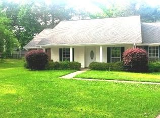 25 Lake Aaron Dr, Pineville, LA 71360