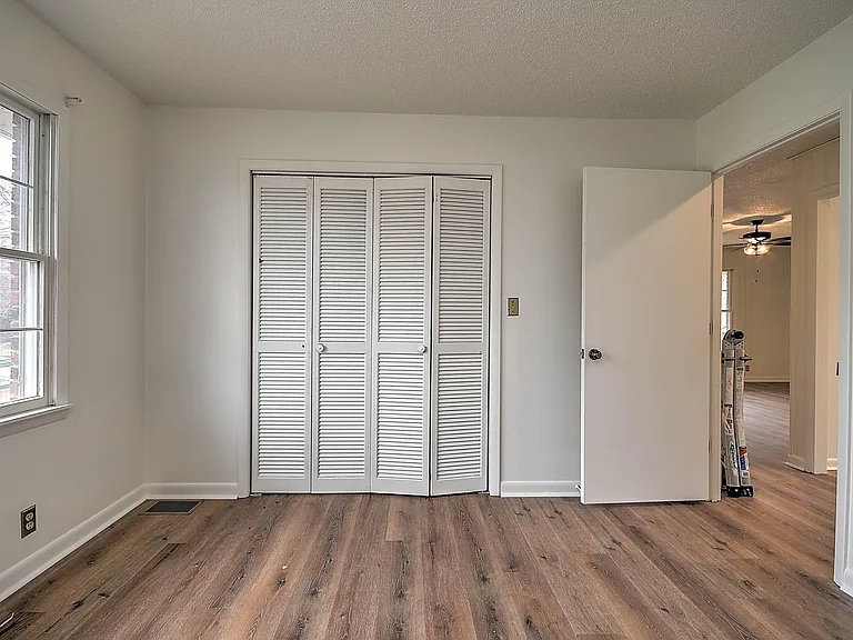 424 W Maple St #2 — Photo 16