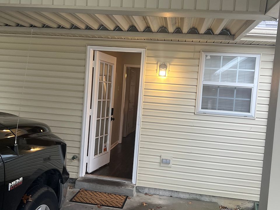 1st image of 897 E Northfield Blvd